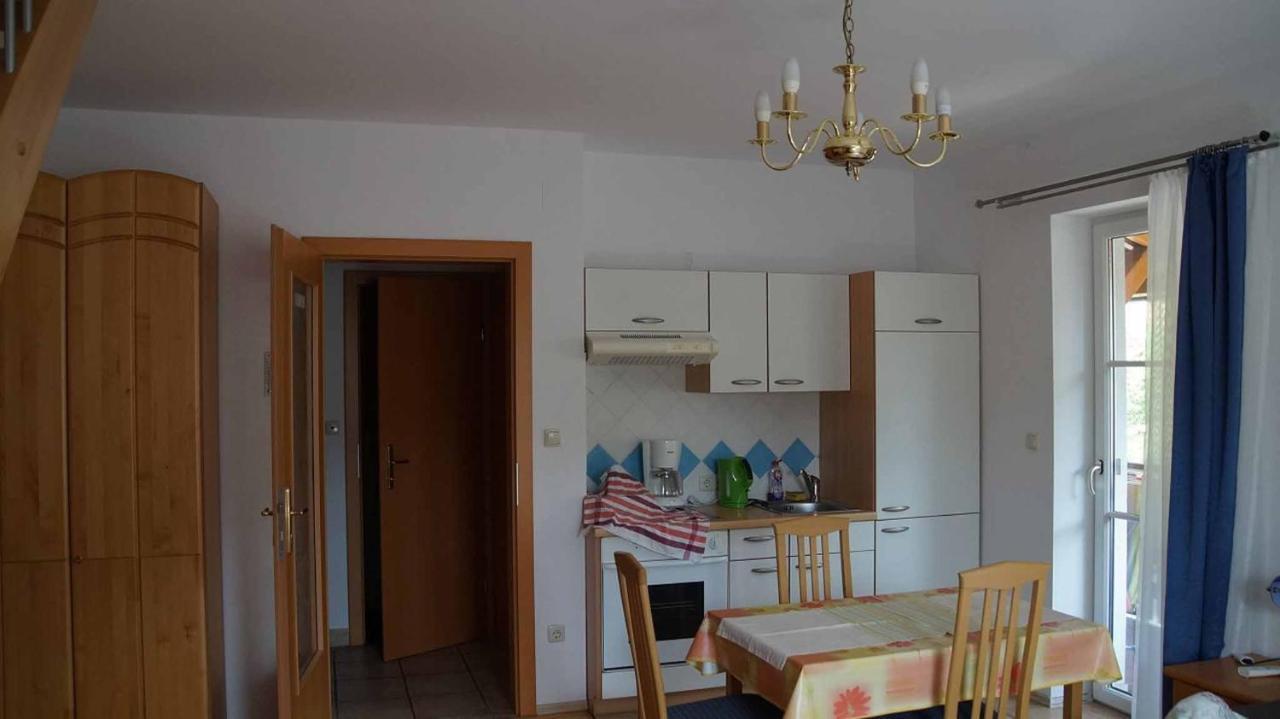 Weingut & Gaestezimmer Pammer Mitterarnsdorf Bagian luar foto