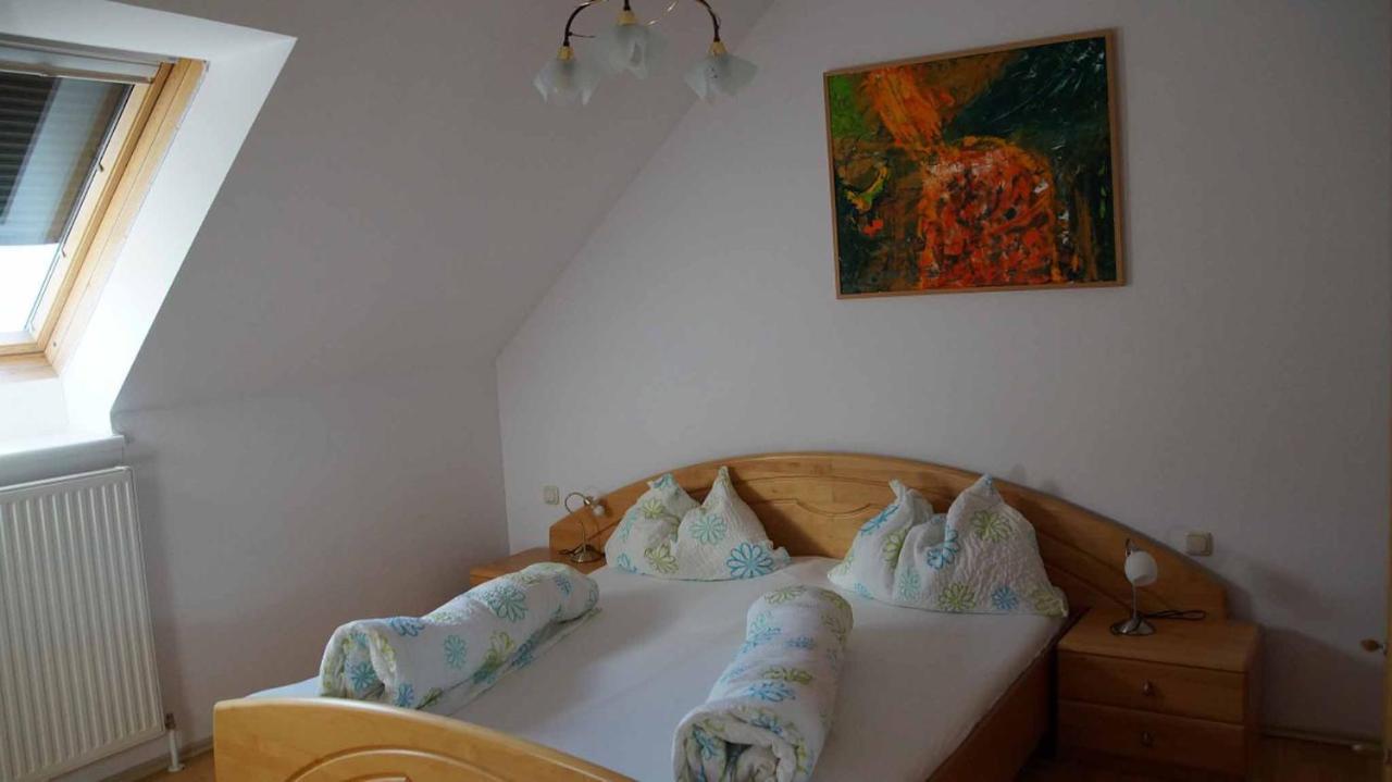 Weingut & Gaestezimmer Pammer Mitterarnsdorf Bagian luar foto