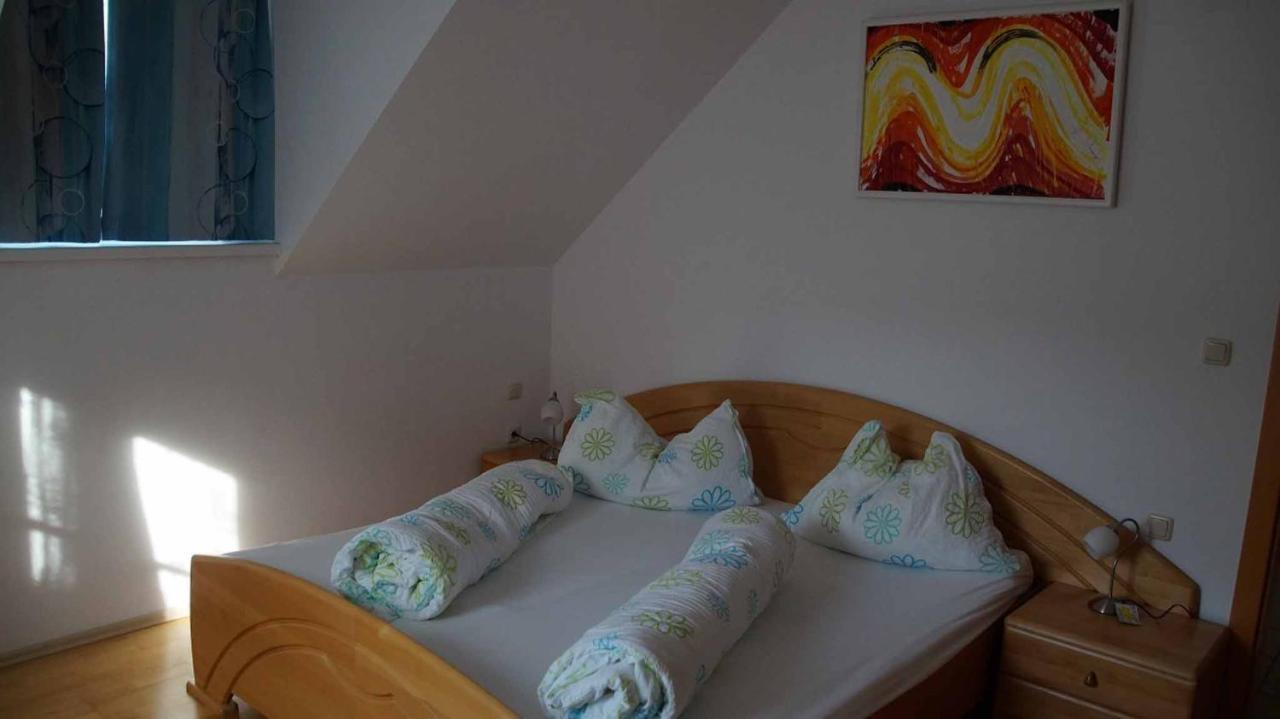 Weingut & Gaestezimmer Pammer Mitterarnsdorf Bagian luar foto